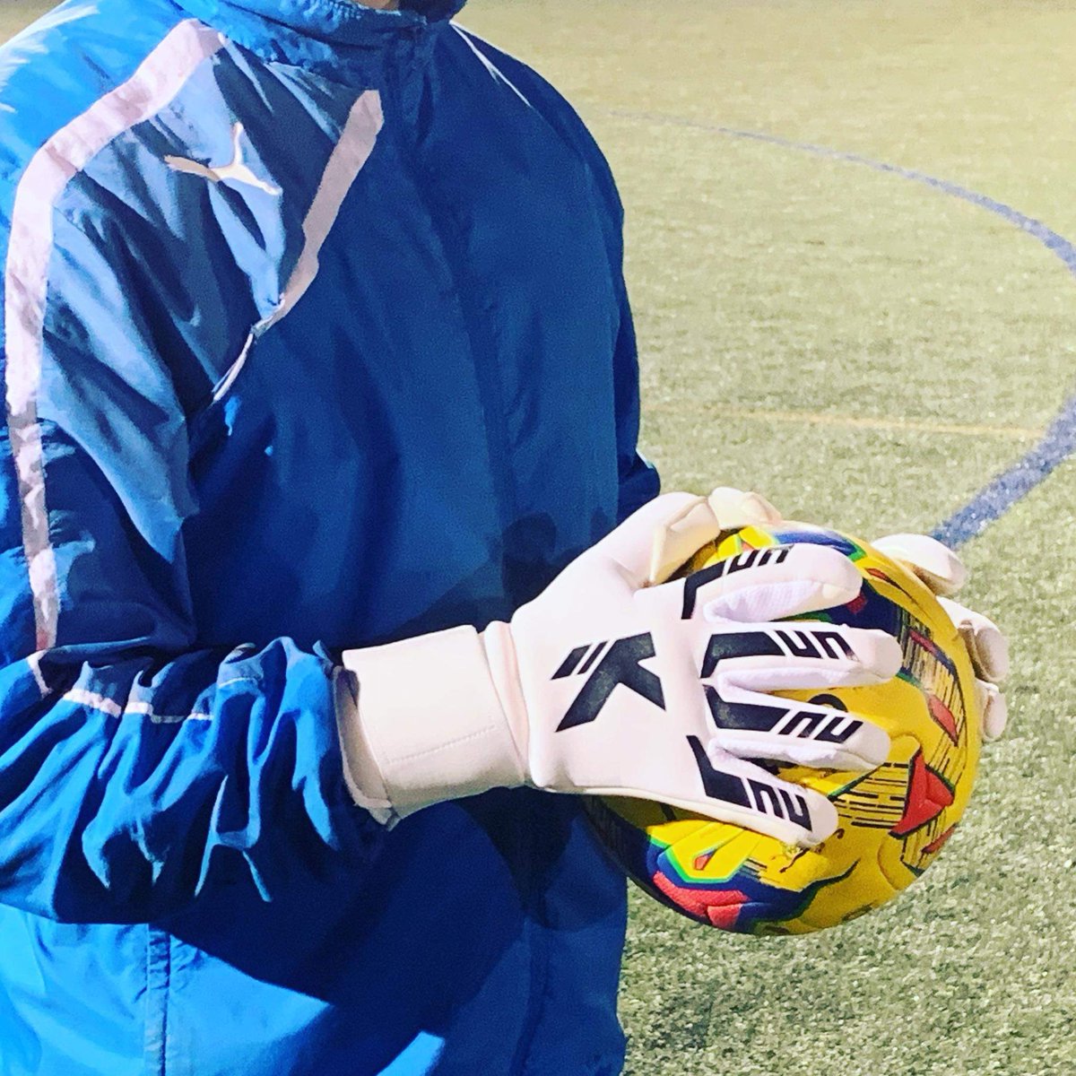 KeepzG's tweet photo. There may be a lack of football at the moment but there is still the opportunity to get hold of our fantastic Ace gloves which come highly recommended by some great GKs!ππΌππΌ
Check out our availability at:
https://t.co/f5NZbparuB
#Keepz #GK #gloves #hybrid https://t.co/RerWlAw91Z