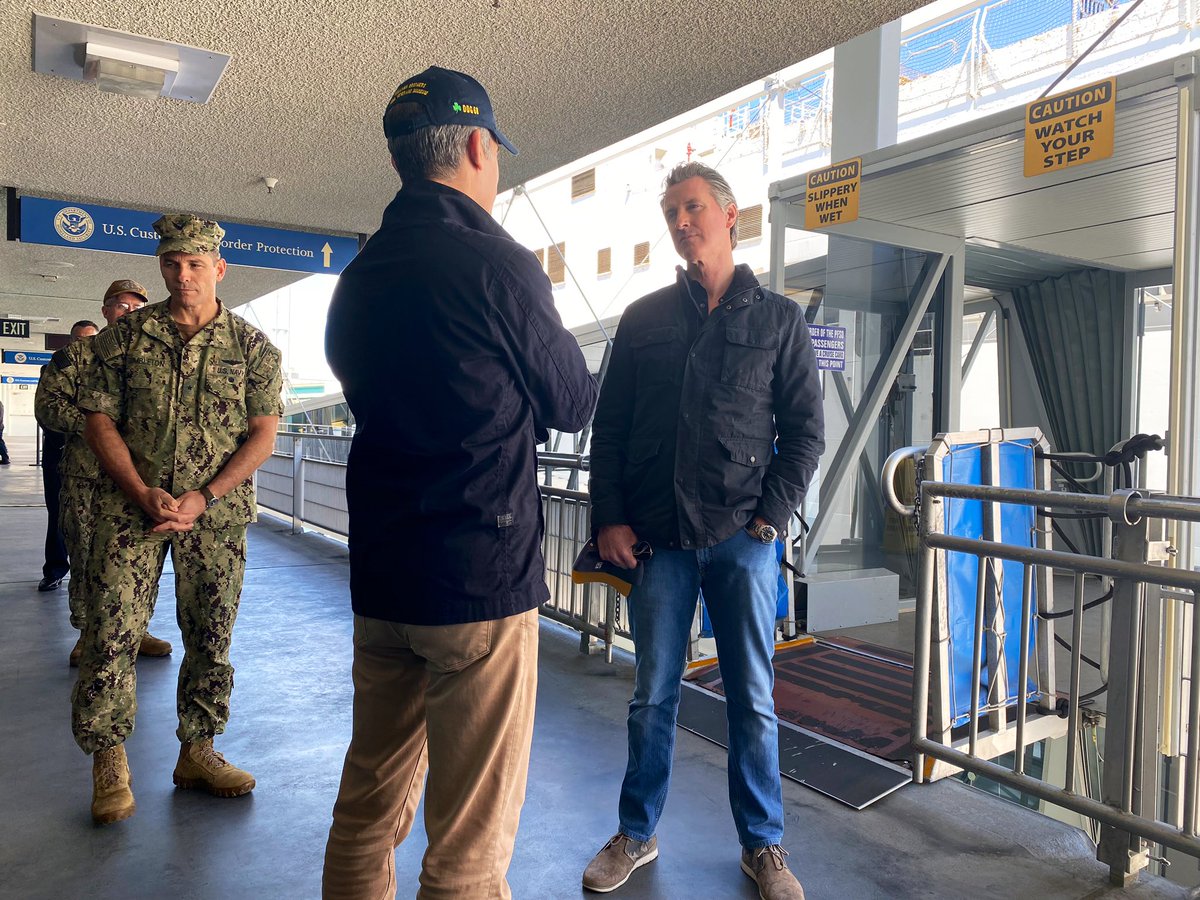 GavinNewsom's tweet image. Greeting the #USNSMercy as it arrives in Los Angeles. The ship will serve as an additional hospital with up to 1,000 beds.