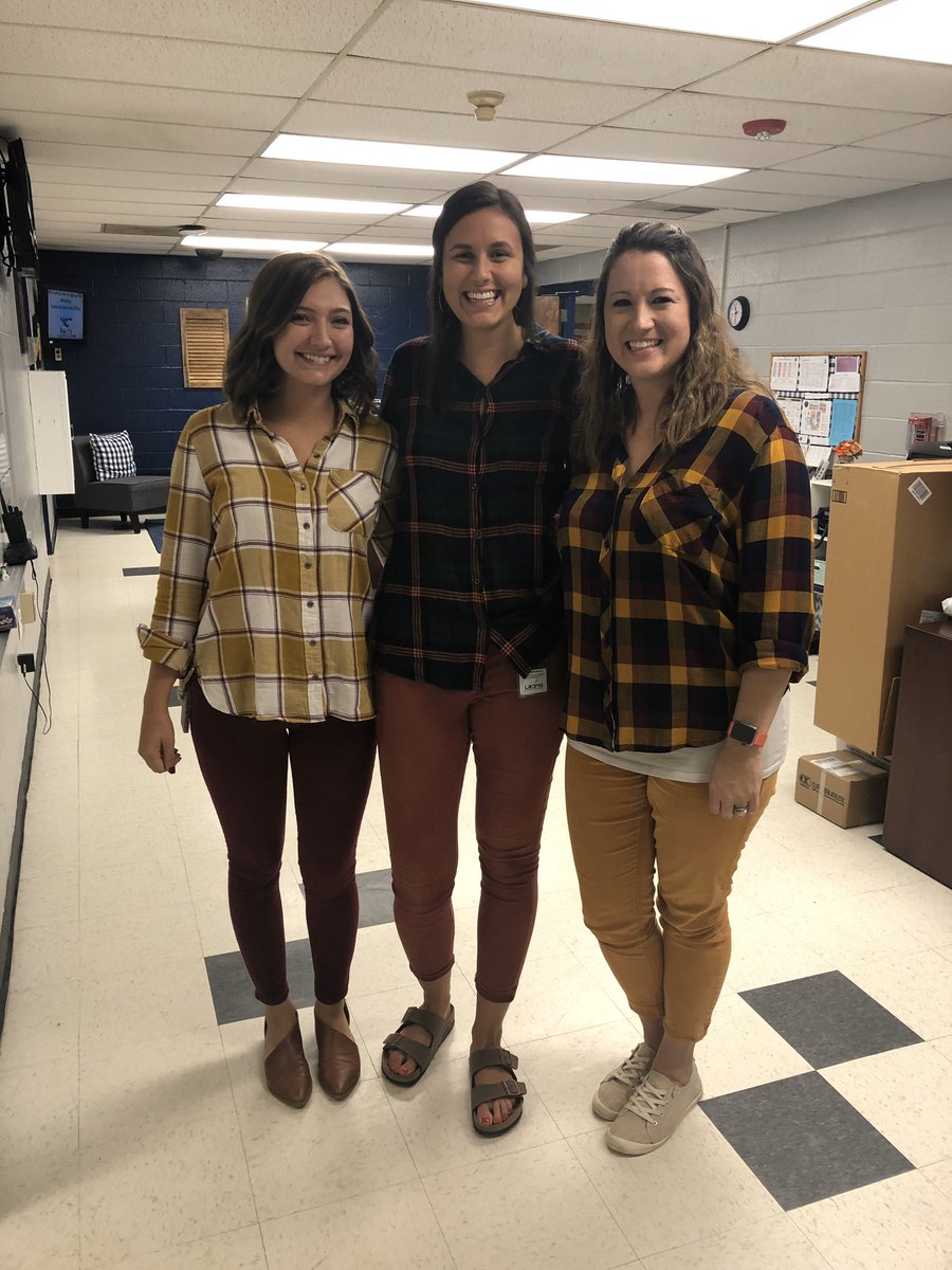 mrs_rothrock's tweet photo. #FriendshipFriday for the last day of @ParkwoodMS_NC virtual spirit week! Missing my friends but thankful that technology keeps us together 💙 #TeamPWMS @ElizAllen910 @MrsRussell_PWMS @MrsThayer_ELA @MrskerrReads @shfantamcgee @AGHoulihan https://t.co/qrebE2g1KH