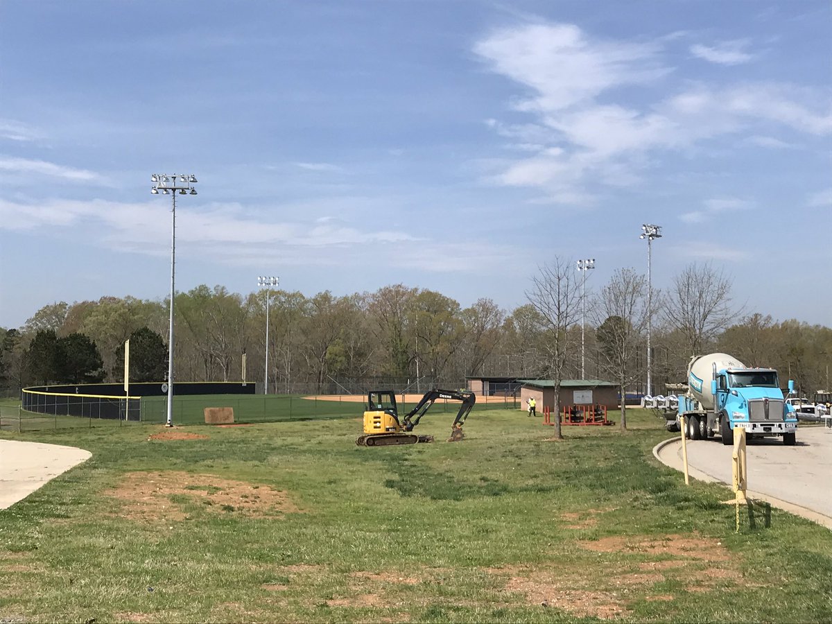 CHS_Cavs's tweet photo. Poles are are SET at 🥎 and 3/6 SET at ⚾️!  Things coming together nicely. @CHS_Cavsnation @CHSbasebalsquad @SoftballCavs @UCPSNCAthletics @AGHoulihan @CABC_GoCavs #GladImNotClimbingThat #LetsPlay2 #GreatToBeACavalier https://t.co/omjS4vDSi1