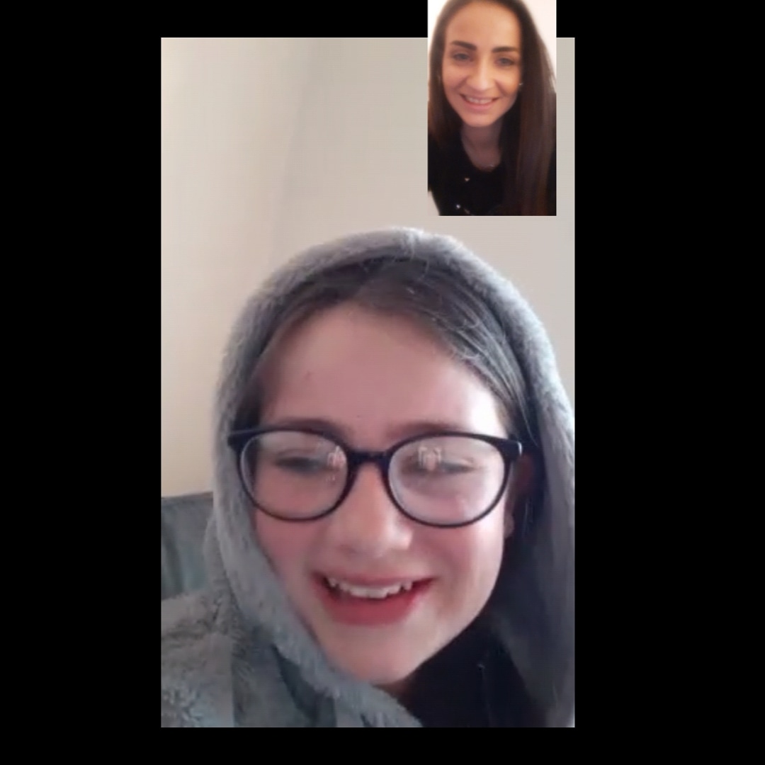 Sami89998894's tweet photo. 😞 When all you have is facetime link with your beautiful daughter 😭 with the next few weeks, maybe months ahead, it will be so hard 💔 Coronavirus-3 Sami-0 😥 #stayingpositive #covid19isolation #2weeksdown #howmanytogo @BorisJohnson we need a total lock down! Numbers are rising https://t.co/nL0md73gfo