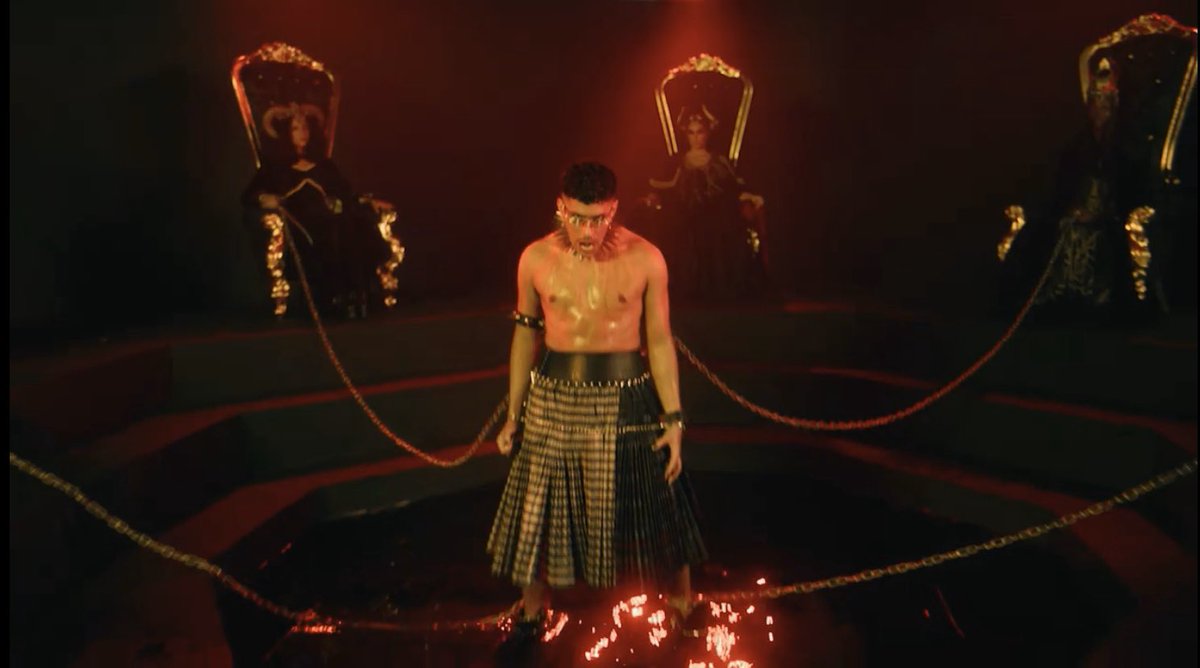 juanevanora_'s tweet photo. Bad Bunny just gave us the biggest serve ever! https://t.co/tQcm8s9yGN