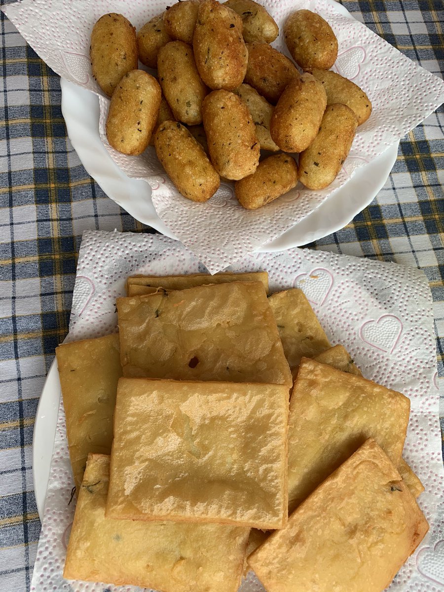 skinsmells's tweet photo. #panelle e #crocche cose buone in tavola #Sicilia #Palermo #streetfood #casamia https://t.co/jnkaHX5JrZ