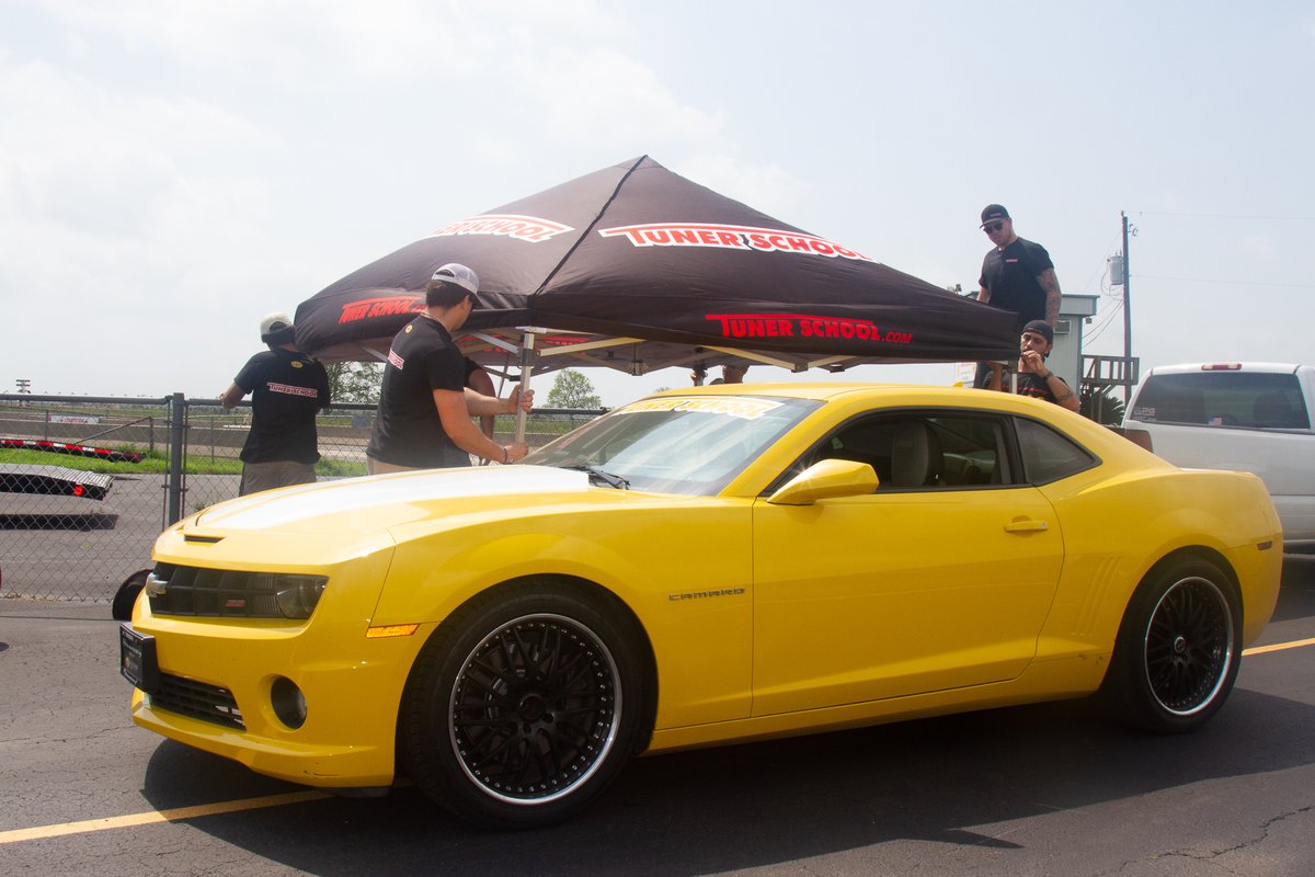 TunerSchool's tweet image. Happy Friday! No better way to end the week than on the track 😎

#hennessey #hennesseyperformance #tunerschool #cargrammm