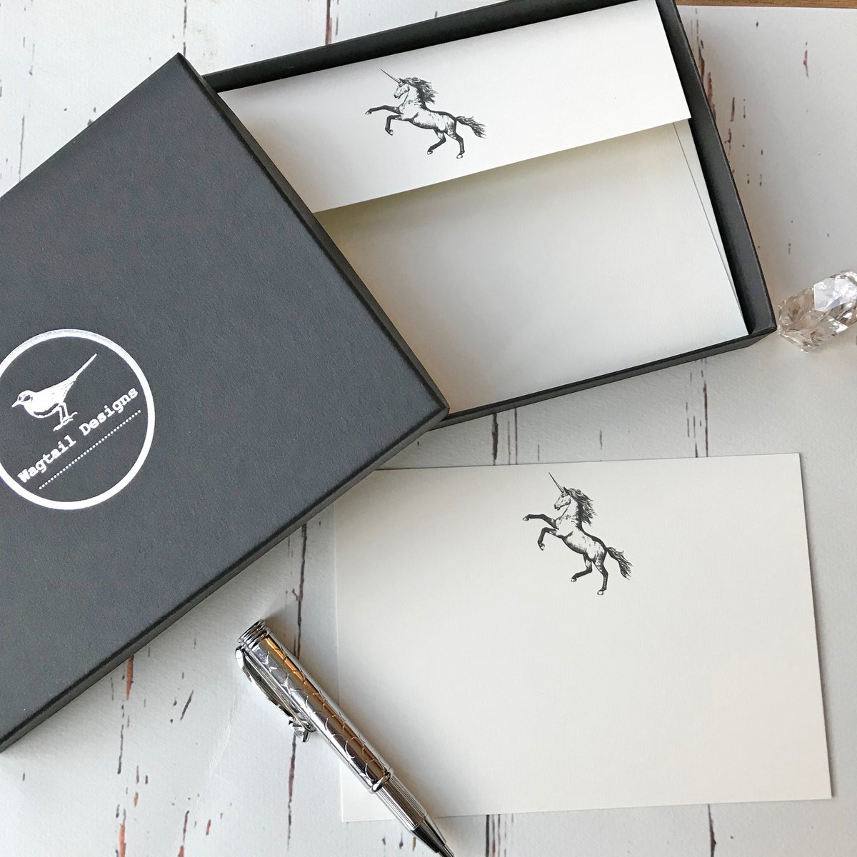 The perfect gift for a friend, child, or just your average unicorn enthusiast, you can now buy Kate's Unicorn Illustrated Notelets direct from her website! 💌👏 #unicorn #notelets #unicornlovers #stationerylove #snailmailenthusiast #snailmailrevolution #snailmailer #snailmaillove
