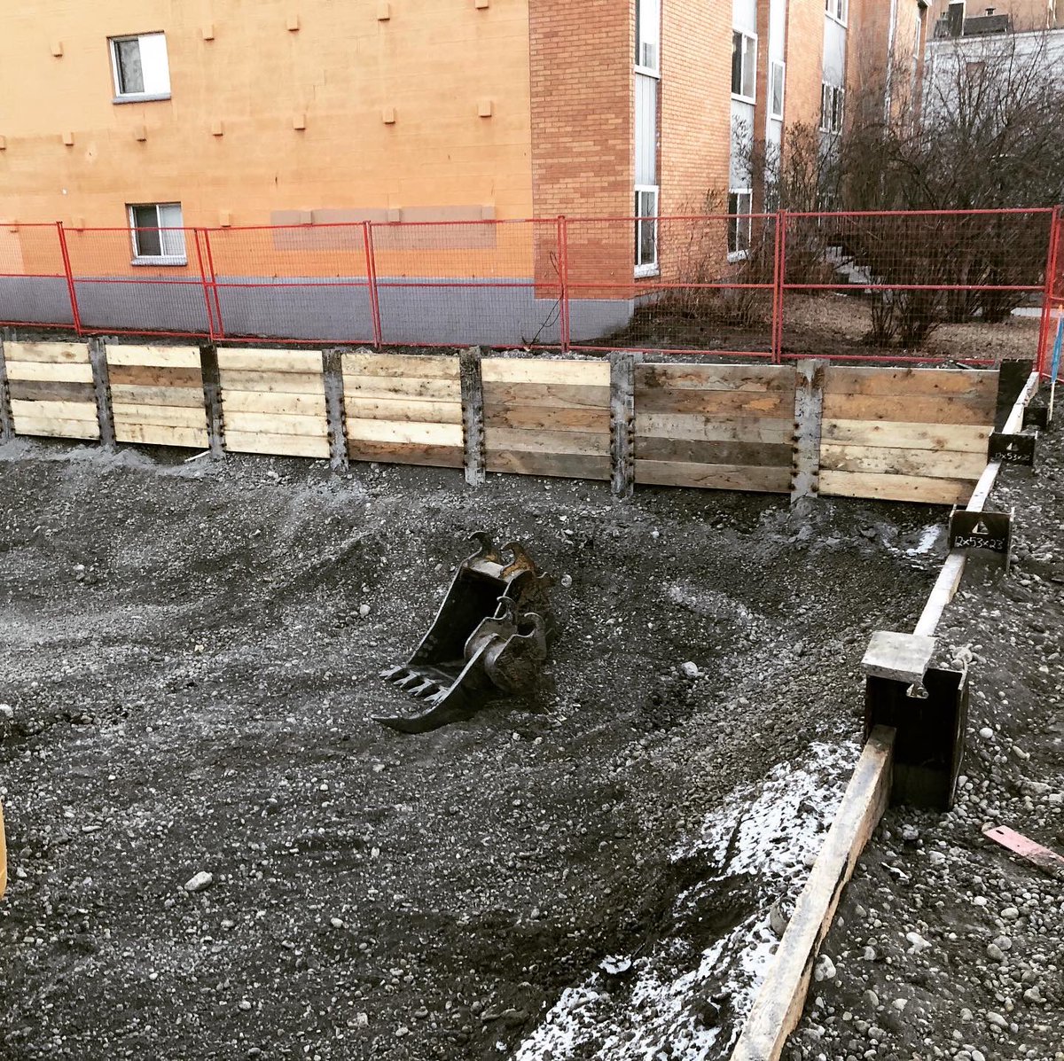 HomeSpaceyyc's tweet photo. The importance of home has never been more apparent. Where work can safely proceed, we continue to make progress on our site in #Beltlineyyc. Around this time next year, we look forward to offering 51 new affordable homes to Calgarians in need. #yycconstruction #yycdevelopment https://t.co/zLXOMzyv18