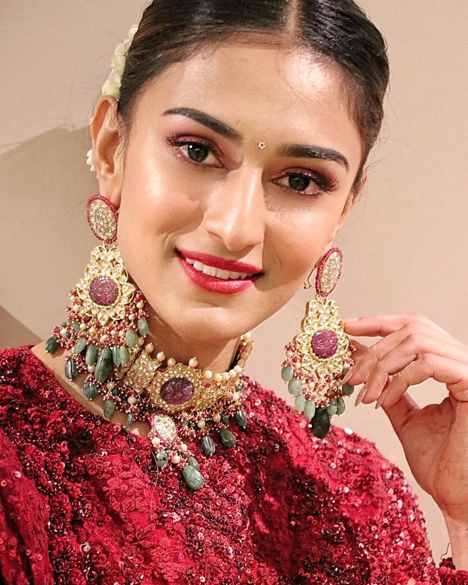 Pdg091's tweet photo. Hey Meri Shahi Tukda 😍😍🤤🤤 ek #AskEJF krlo @IamEJF plss 🤧😭 https://t.co/mIbt1s0N4T