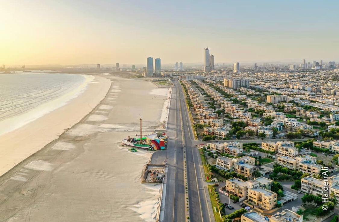Faraz Khan on Twitter: ""Social Distancing" - Sea View / Clifton Beach,  Karachi https://t.co/CGEBiiCVL3" / Twitter