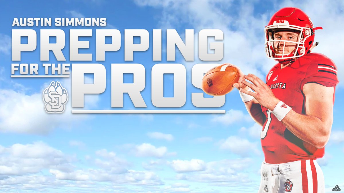 🐺🏈Austin Simmons is back home in Council Bluffs after spending the past few months out in Fresno, California. What was he doing in Fresno? Throwing footballs of course! Check below to learn more.

📰 yote.us/Simmons0320

#WeAreSouthDakota | #GoYotes 🐾