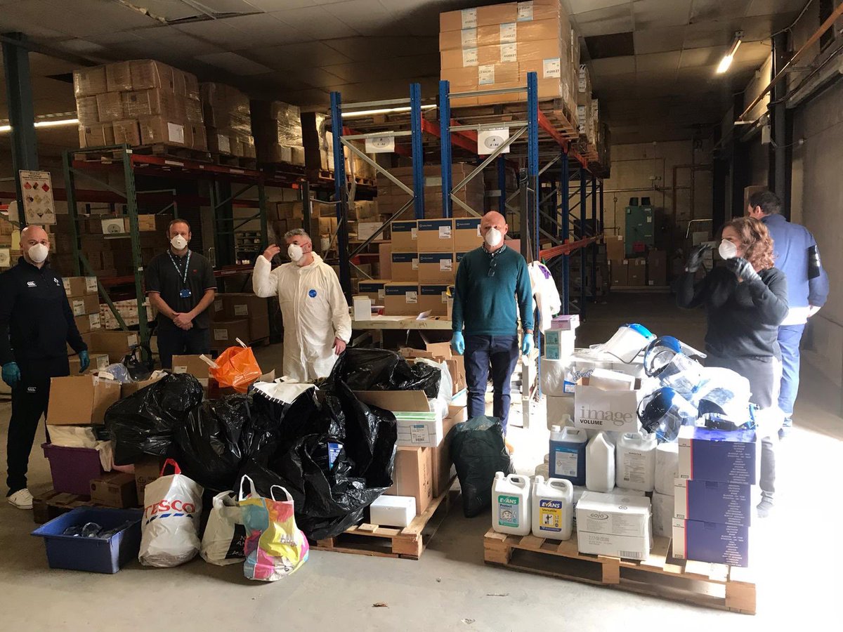 Glad to give a hand today to the massive work ongoing in our communities to assist the <a href="/BelfastTrust/">Belfast Trust</a> 

1000s of items gifted from our W Belfast schools. 

Thanks to <a href="/WestBelfastPB/">WBPB</a> &amp; schools. 

I’ve spoken to the trust again &amp; we hope to get more supplies to them on Monday.