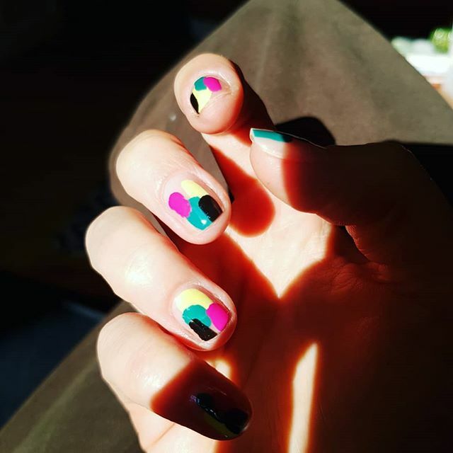 JessAndTheBee's tweet image. Play of light and shadow and colour. 🌑🌕🌈 ift.tt/33U5wei