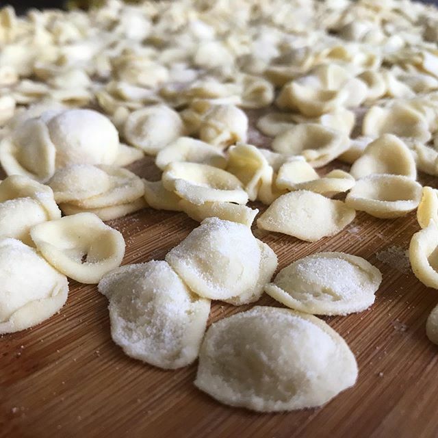 _vuvy's tweet photo. Oggi #orecchiette 👩🏻‍🍳 #pasta #handmade #food #quarantine https://t.co/OSy3yD86LA https://t.co/r8IkKeFjg6