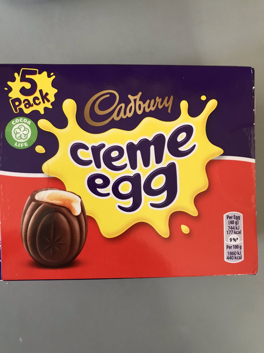 allinewns's tweet photo. One of my friends I’ve known for 36 years just finished her shift in a care home and left these for me on my window ledge ... I can’t wait to hug her when I’m allowed out #12WeeksIsolation #ImmuneSystem https://t.co/bsvyQQ3jG5