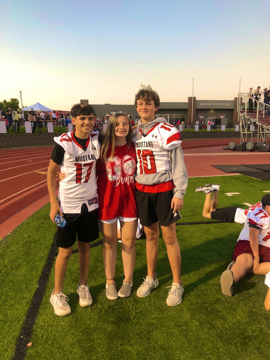 If you are a football person please join the challenge of posting a football photo. Just one picture, no description. Please copy the text in your status, post a pic, and look at some great pics.