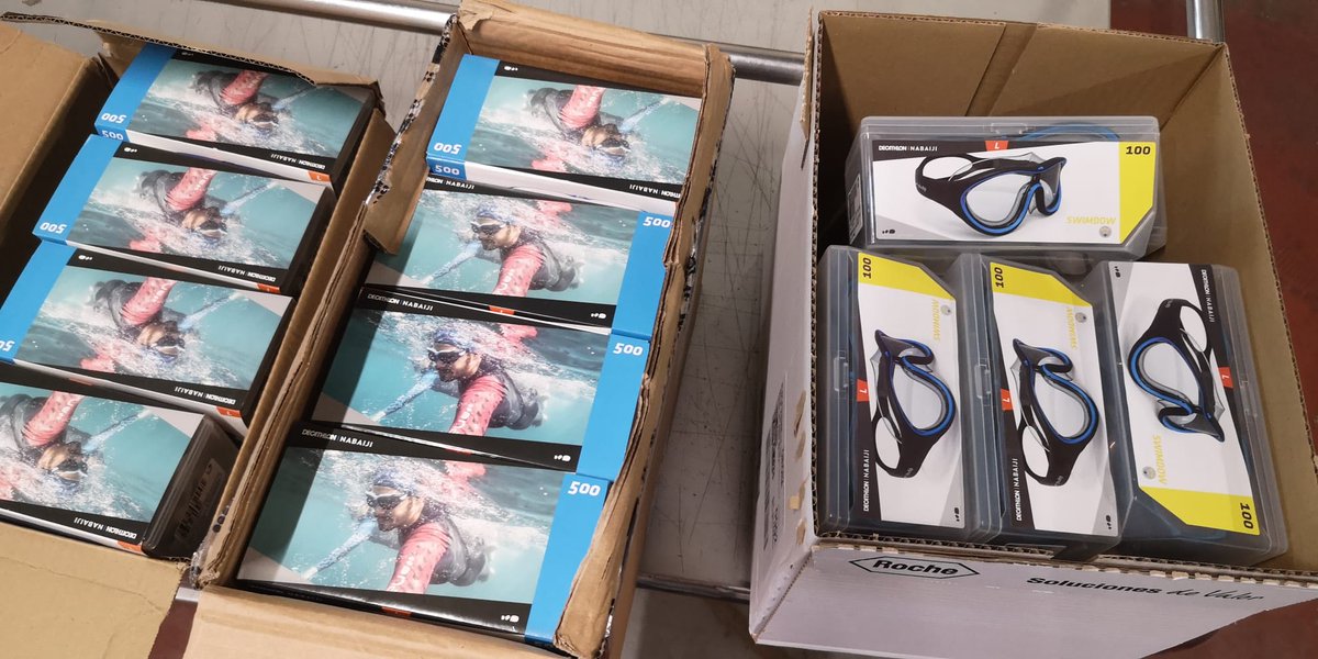 htrueta's tweet photo. Des de #Decathlon Girona ens arriben aquestes ulleres protectores 👏🏼👏🏼👏🏼 Moltes gràcies per la vostra solidaritat! 💖 #TruetaSomTOTS #IASSomTOTS #SolidaritatCOVID19 #JoActuo https://t.co/Lvqzm9faaM