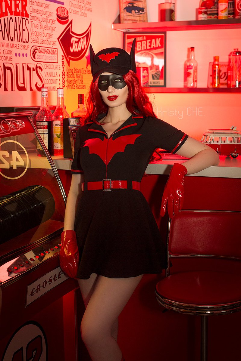 kristy_rein_'s tweet image. Kate Kane as Batwoman! ❤️
Do you like DC comics? What are your favorite characters?
The first part of this photoset is already on patreon.com/kristyche, see them all! And also a lot of backstages (and hot ones too)😏

#batwoman #batwomancosplay #dcbombshell  #dccosplay #dc