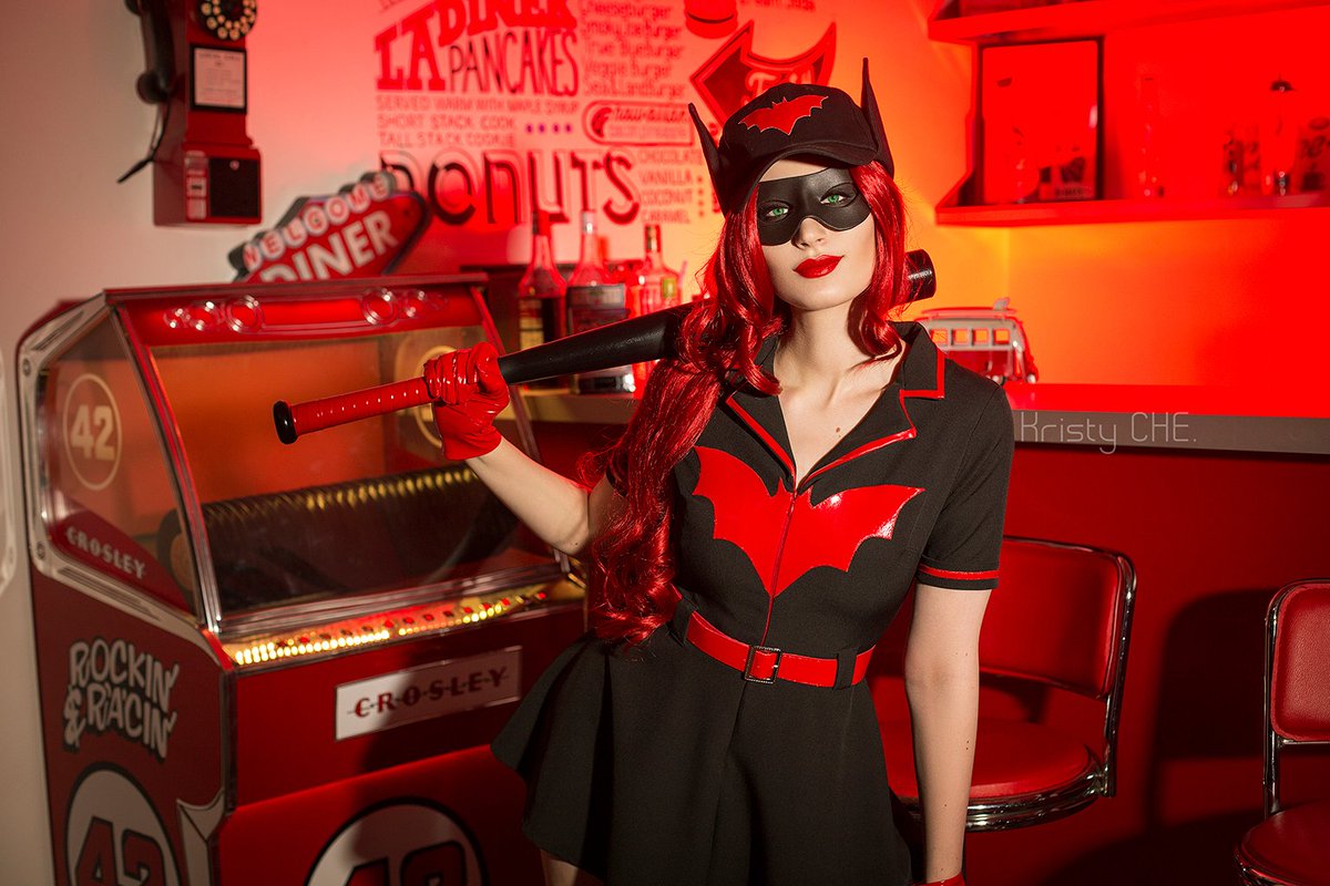 kristy_rein_'s tweet image. Kate Kane as Batwoman! ❤️
Do you like DC comics? What are your favorite characters?
The first part of this photoset is already on patreon.com/kristyche, see them all! And also a lot of backstages (and hot ones too)😏

#batwoman #batwomancosplay #dcbombshell  #dccosplay #dc