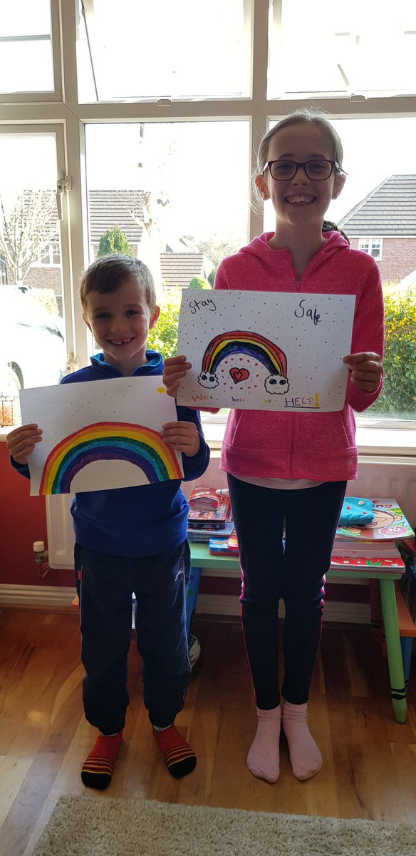 CallenEvans's tweet photo. @YGGGLlantrisant Enfys Erin a Elis.  Cadwch yn ddiogel pawb 🌈☀️🏴󠁧󠁢󠁷󠁬󠁳󠁿 https://t.co/H4CeLIaJQs