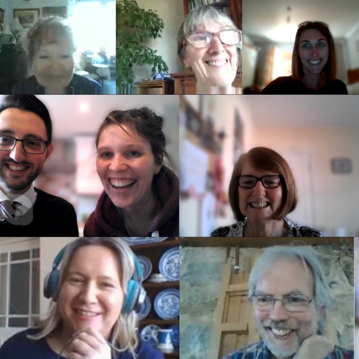 Learn_Cymraeg's tweet photo. Mae’r tiwtoriaid yn barod i siarad ar Skype ac yn edrych ymlaen at ‘weld’ pawb! The tutors are ready to speak on Skype and looking forward to ’seeing’ everyone! #DysguCymraeg #LearnWesh #DysguCymraegArLein #LearningWelshOnline https://t.co/UuqDx4fpzw