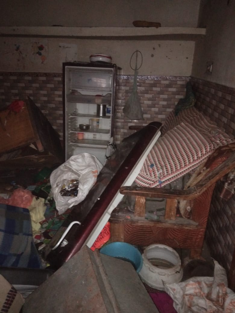 thoumayestnow's tweet photo. Now raising for Irfan &amp; family. They fled for safety with the help of their neighbours but the mob destroyed his home and kirana store. Irfan has 3 daughters and a wife and is desperate to start earning a living again. Help amplify &amp; please donate. DM me for details. #Delhirelief https://t.co/CizH6dczSg