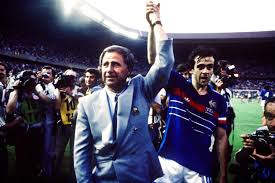 AFI_CI's tweet photo. Un avant-gardiste pour la défense des droits des footballeurs français, un tacticien, un champion d'Europe. Tu n'as pas vécu inutilement. Repose en paix #MichelHidalgo.Toutes nos condoléances à toute la famille du football français, notamment à l'@UNFP @Domoraud_17 @arudin26 https://t.co/mgJsUMGVFd