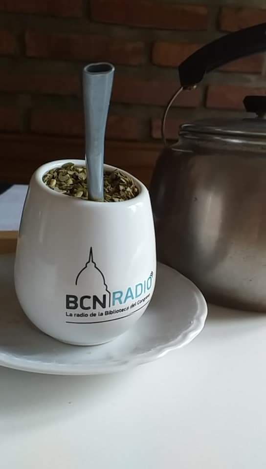 ACBJ_RADIO's tweet photo. En la #Cuarentena de Trenque Lauquen está el #mate de #JuntosPorTusDerechos que en esta oportunidad no se comparte.
#NosquedamosenCasa 
#JXTDenCasa 
@ACBJ_OK
@BibliotecasRBJ 
@bcn_radio 
@menaiaretti @AlejSanta @Pau710 @MarianaCaccia @MarianaSalas_ @GusFulco 
@JuanViali https://t.co/nIBcDnJVA5