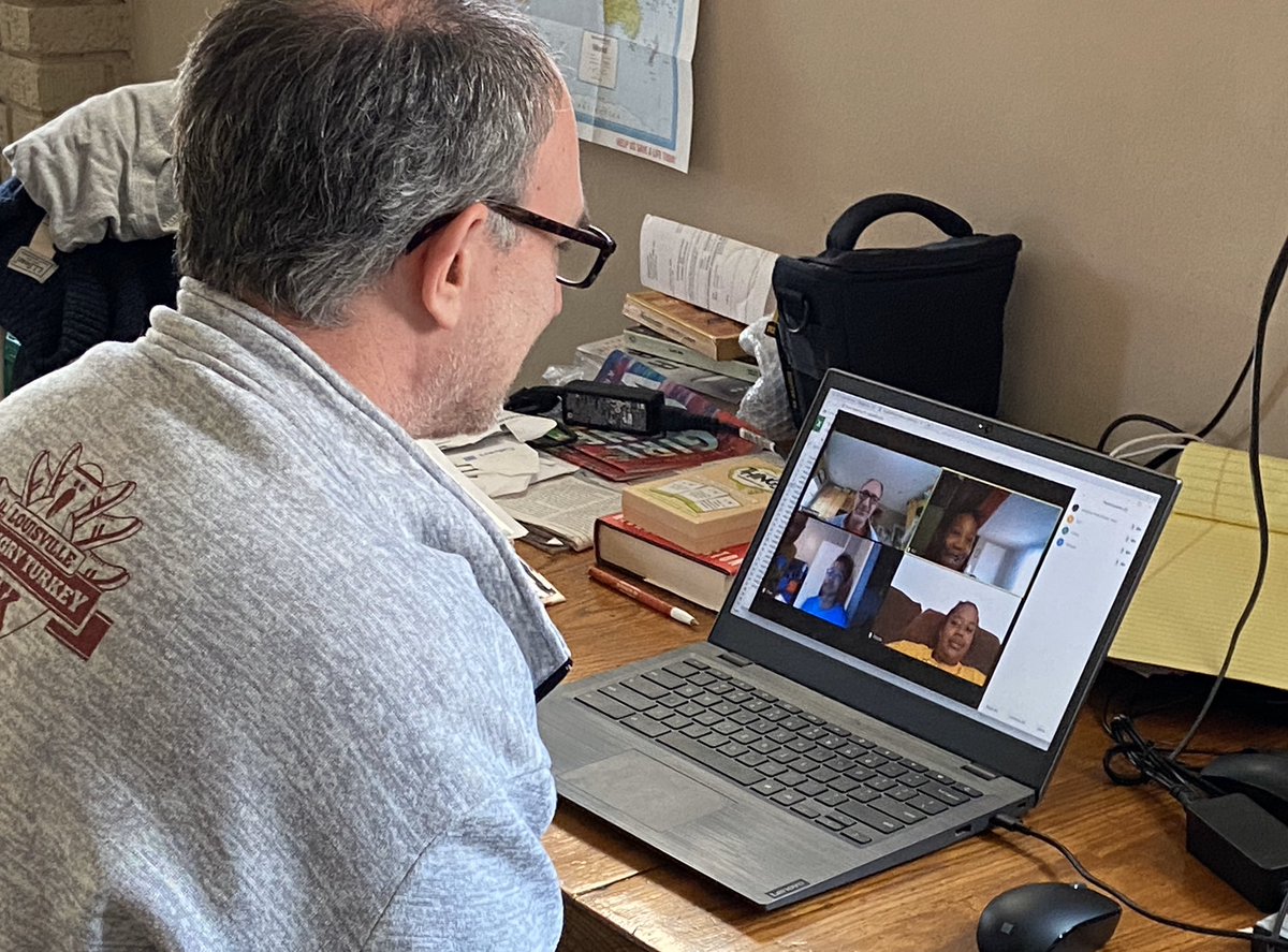 Testing out some new (to me) technology and catching up with some students at the same time. So nice to see and talk to them.  <a href="/PriceOwls/">Price Elementary</a> <a href="/bkelsey812/">Brittany Kelsey-Dudley</a>