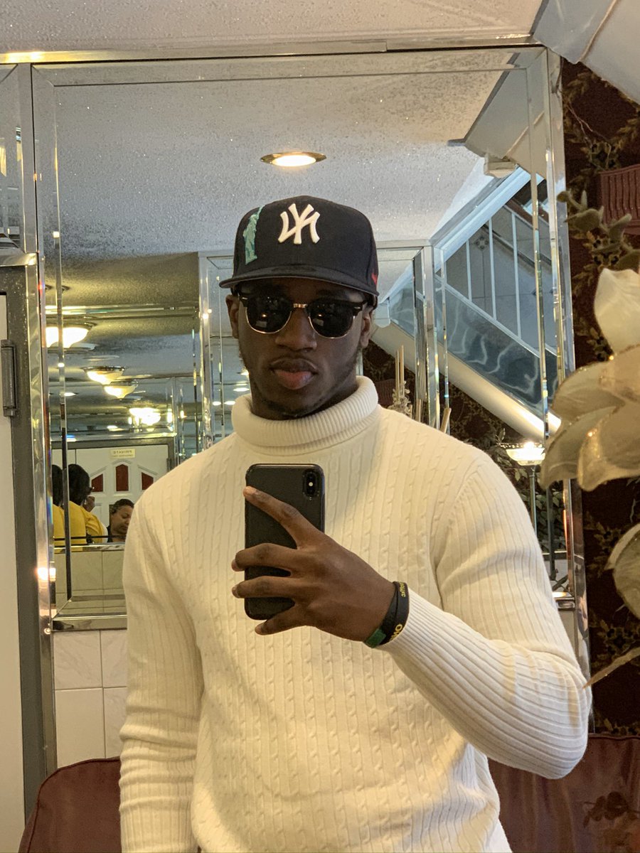 lilrobert83's tweet photo. Just wondering if this can make an #outfitthread https://t.co/03prWKLntb