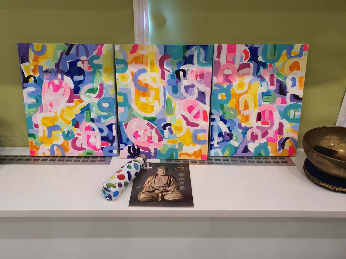 PleinRolyne's tweet photo. #Morepaint #weesp #atelier #artlover #artcollector #Amsterdam #artistsontwitter #lovemyjob #originalart #abstractart #Nederland #kunst #schilderen #eenbeetjekleur https://t.co/5FFCzu253W