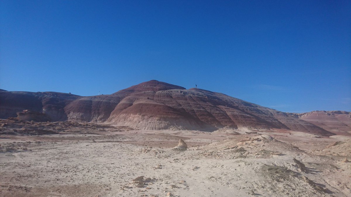 GavinOnTheMoon's tweet photo. Day 3 of my #7DaysOfFieldwork! First semester of my PhD at @WesternU brought me to Utah to simulate sample collection of a #Mars rover as part of the CanMars 2016 analog mission! Got to study ancient river systems and work alongside engineers from the Canadian Space Agency 🇨🇦🚀 https://t.co/n43xC3q6vY