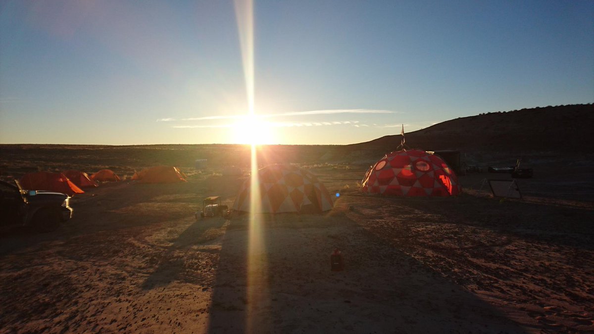 GavinOnTheMoon's tweet photo. Day 3 of my #7DaysOfFieldwork! First semester of my PhD at @WesternU brought me to Utah to simulate sample collection of a #Mars rover as part of the CanMars 2016 analog mission! Got to study ancient river systems and work alongside engineers from the Canadian Space Agency 🇨🇦🚀 https://t.co/n43xC3q6vY