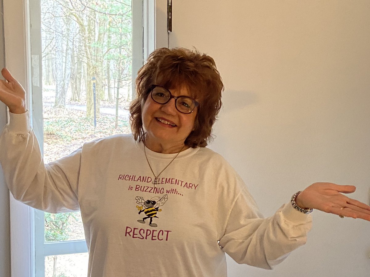 MrsKoets's tweet image. Vintage “Richland  Elementary“ wear! Go Gull Lake!#GLCSvirtualspiritweek #GLCSrichland