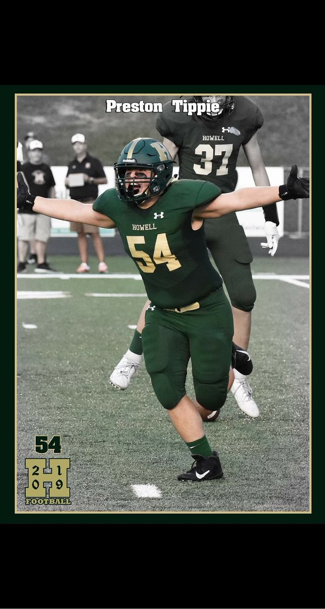 Tippie54's tweet photo. Howell High forever!!! 😤👮‍♂️ Day 5/5 Green and Gold day, Make sure you post a picture on your Twitter or Instagram and use the hashtags #TeamNOSLAK [ lol and of course #teamofficertip] and #hpshomespirit2020 https://t.co/oTpqj5WKI3