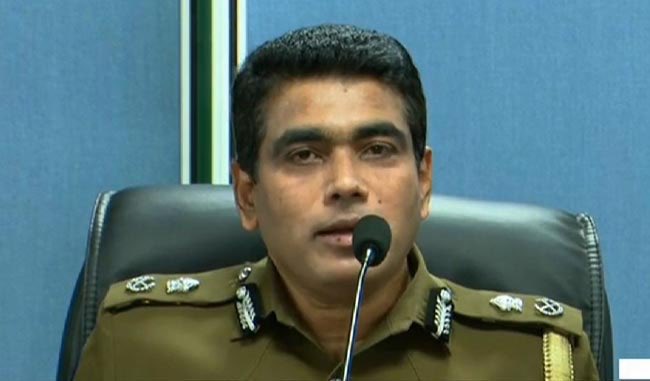 nipunmudalige's tweet photo. Hats off to Mr. Ajith Rohana #CoronavirusOutbreak #srilankapolice #lka #BNRMudalige #BNRMUDALIGE https://t.co/rPtrCSGPrK