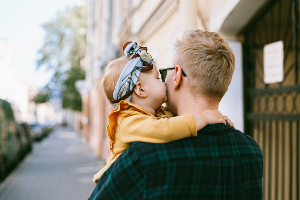 MangoPublishing's tweet photo. An Interview with Dad for Daughters Author @michelleatravis
https://t.co/UH5TkUcS4H
#MichelleTravis #DadsforDaughters #author #interview https://t.co/UXA7QLpGYn