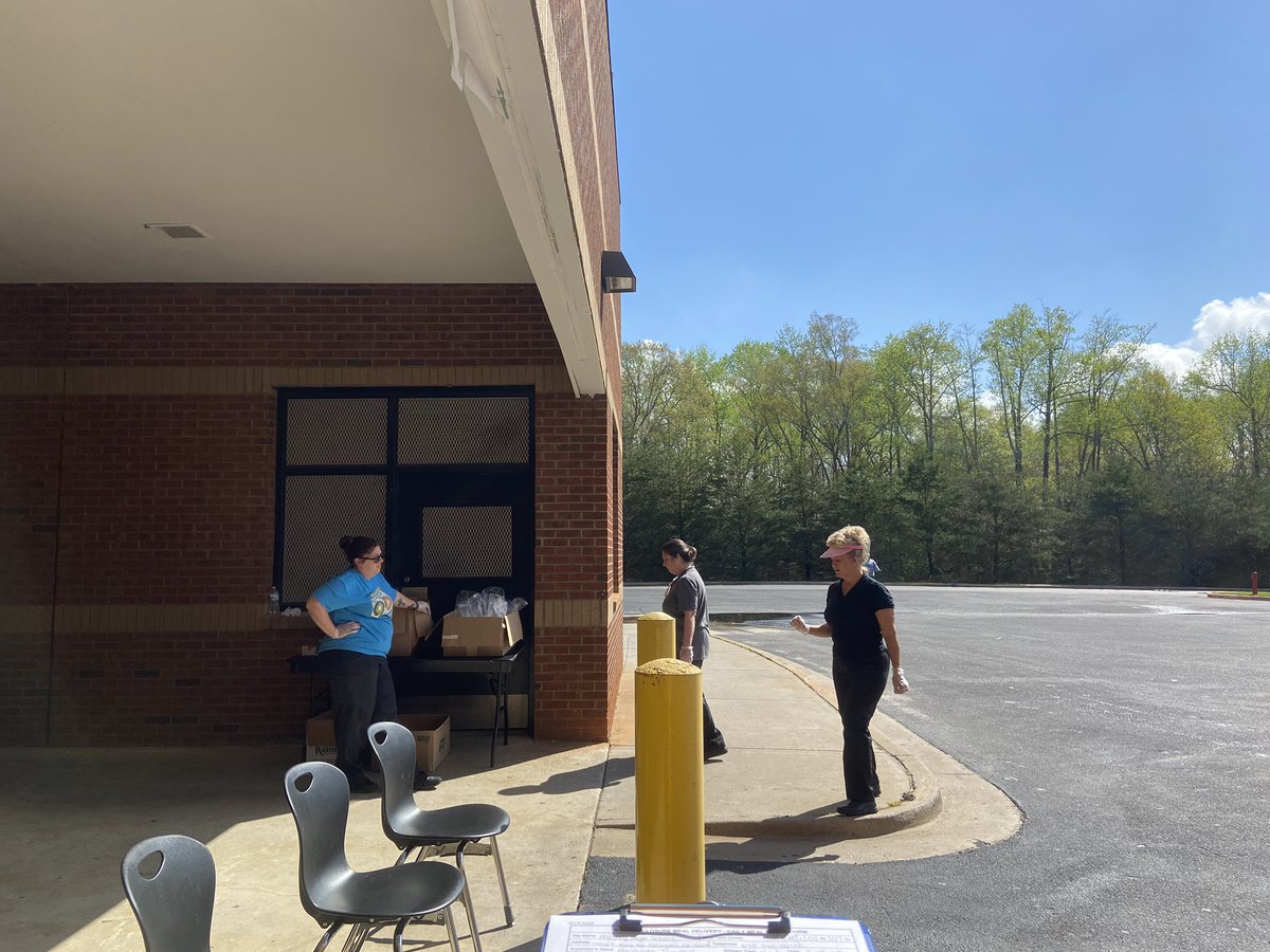 #grabandgo #wearestillhere #11am-1pm #committothekids