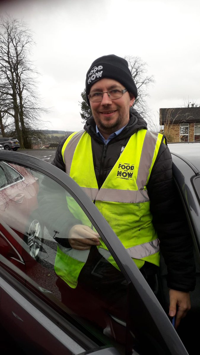 BankViewBlether's tweet photo. Big shout out for Fresh Food for Now who kindly donated sandwiches to our hardworking staff today. Thanks Stevie for dropping them in. #thanksforsupportingus @HolmesCareGroup https://t.co/o0h6xj8rY0