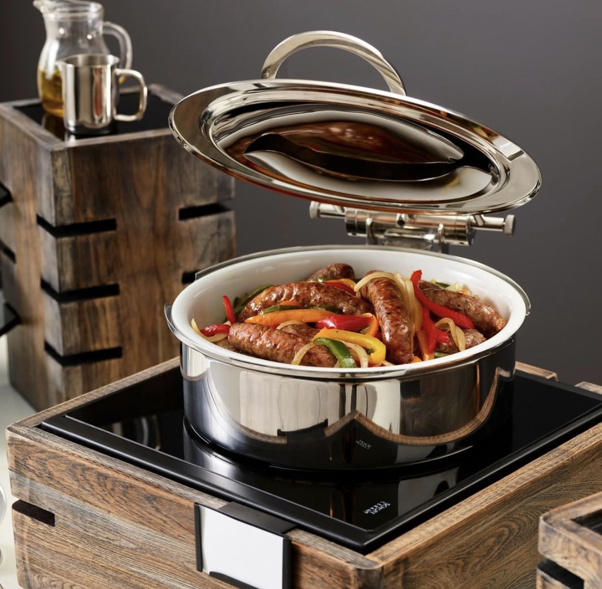 WalkingMatters's tweet photo. @SteeliteEMEA's patented hinge of the Round Induction Chafer by D.W. Haber, effortlessly stops in any position!β πββοΈ
β #TabletopMatters
#tableware #steelite #dwhaber #buffet #buffetfusion #chafer #ashgreyteak #buffetpresentation #steeliteexperience #newproductlove https://t.co/CPZkfRGfNg
