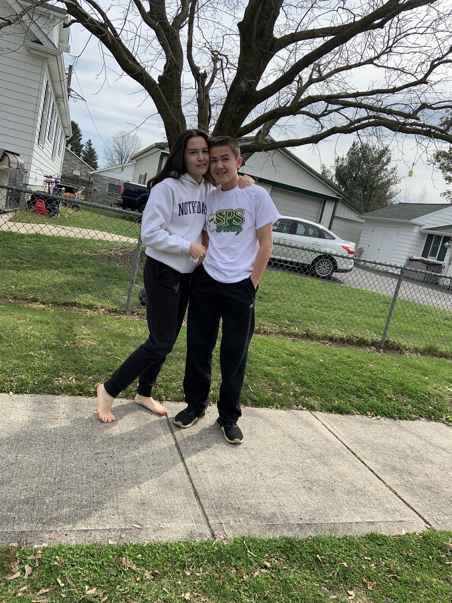 Lmhoney's tweet photo. Spirit wear fun! #stpaulstrong https://t.co/p8BPo4yYS5