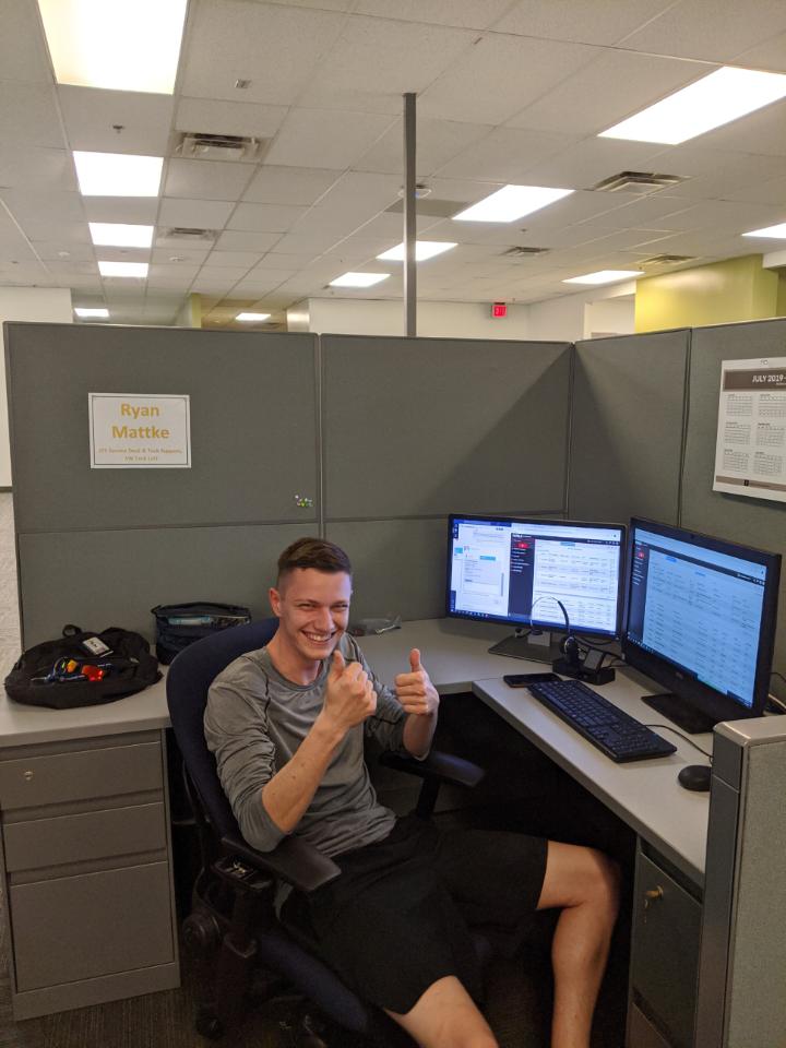 nauits's tweet photo. In light of the current situation, it is uplifting to see some of our STC student employees from our Flagstaff Mountain campus helping out at our North Valley campus.🖥️👍 #oneNAU #NAUstrong https://t.co/6ZmuT2Ra0l