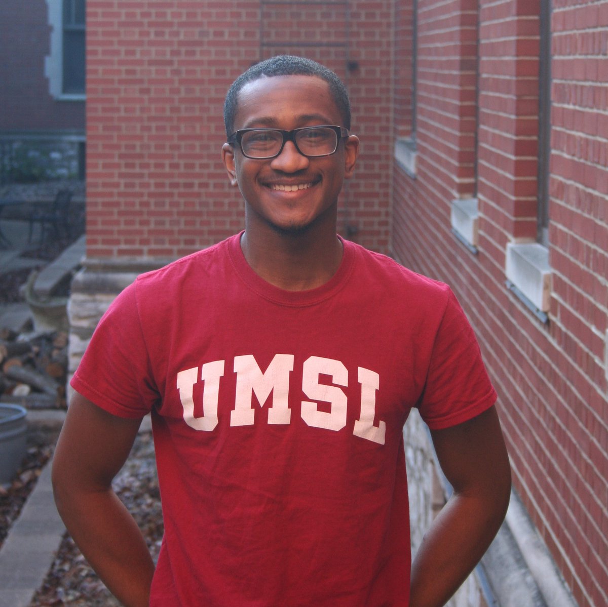 UMSLNewStudents's tweet photo. Meet OL Chris Johnson-Mobley, Sophomore Entrepreneurship major from Chicago, IL "I like to go the the Loop with friends or to the Cardinals games." #OLSpotlight #FunStuffFriday https://t.co/BKrOKcfLxY
