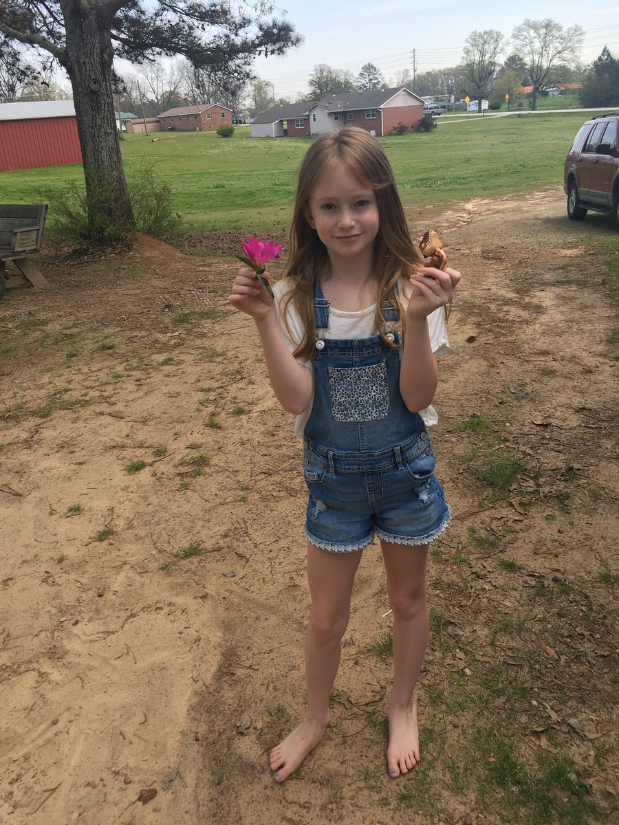 NRoberts212's tweet photo. Fun Friday! #getoutside #ncssbethebest @HeardMixon https://t.co/FEzbPeRsyp