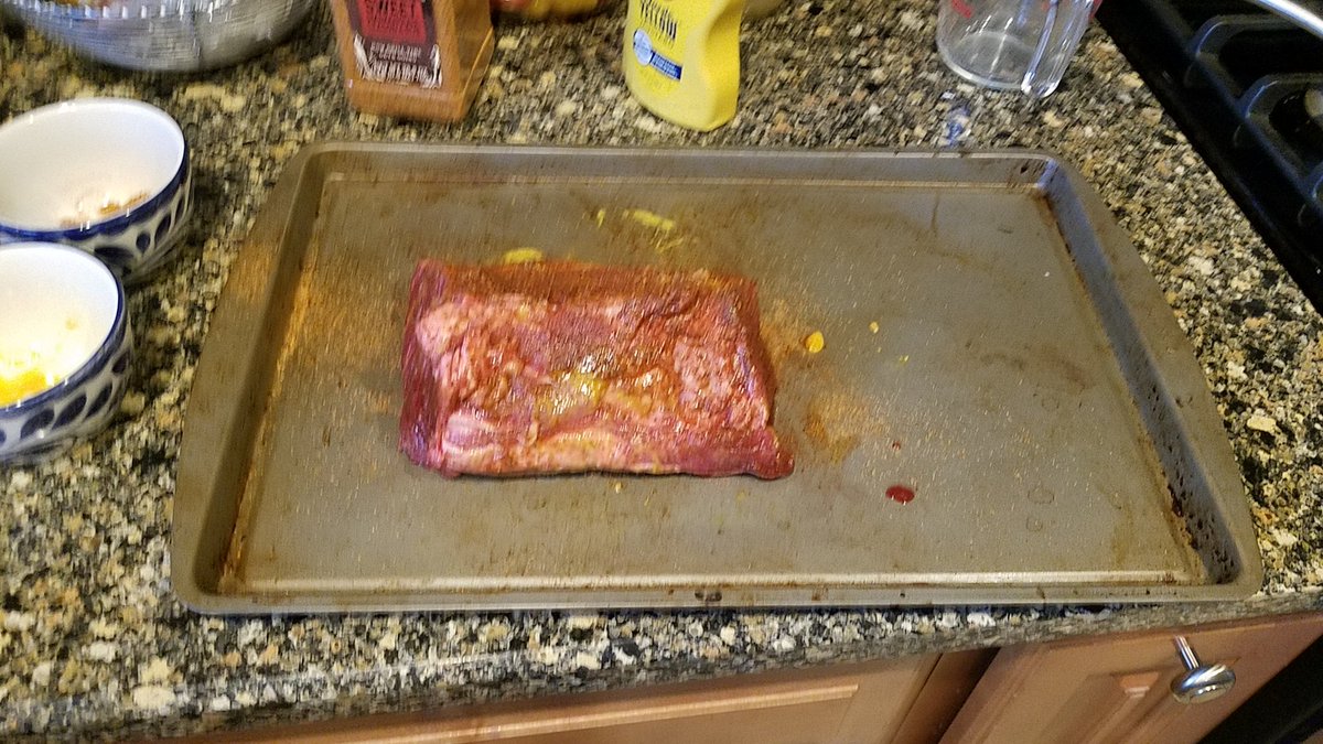 MarshallsBosons's tweet photo. Friday morning grading and smoking some meat!  Hope all are well. https://t.co/5iPqYuHbxv