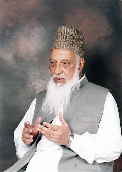 SohaibRashid_SR's tweet photo. There is alot about “Volunteers” right now on twitter, then this man comes in my mind Naimatullah Khan who has actually served this nation Voluntarily. He is all time role model for those who wants to be a Volunteer. #IVolunteerForJI https://t.co/sLES3IPXMw
