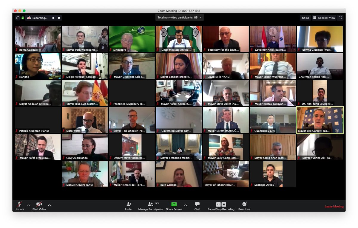 c40cities's tweet photo. Today more than 40 mayors representing 300+ million people globally met via video call to share knowledge on responding to the #COVID19 pandemic. In this time of crisis, collaboration, support &amp; compassion across borders are more important than ever 👉 https://t.co/z6POpQXOsE 1/2 https://t.co/L7iWNwSfh4