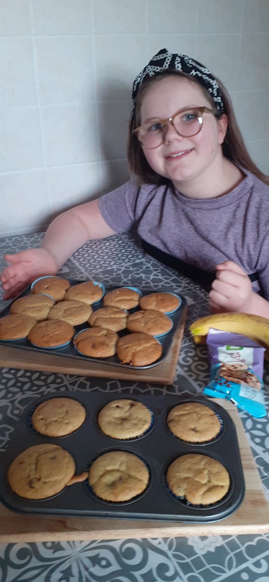 MollyChatburn's tweet photo. @CarronP7 made some banana and chocolate chips xox https://t.co/zTLWTsFVS7