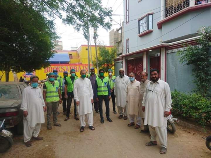 snbiniqbalmalik's tweet photo. Jamaat e Islami karachi introduces Al khidmat kitchen for the afectees of Lock down JI Karachi Chief
@NaeemRehmanEngr Visited 
#IVolunteerForJI https://t.co/cA0XB2X8Oq