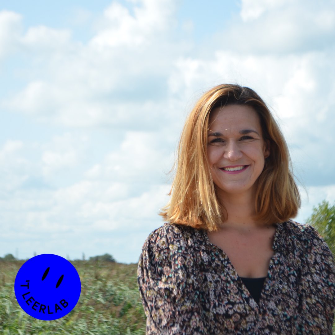 LauraKvtj's tweet photo. "Mooi dat we in deze gekke periode toch nog tijd &amp; invulling kunnen geven aan onderwijs. Fijn dat je ons zo helpt met planningszaken. Met de moderne techniek, jouw enthousiasme en positieve energie is het net alsof we fysiek in 1 ruimte zitten. De sessies zijn ons veel waard!” https://t.co/Umy1uaTabf