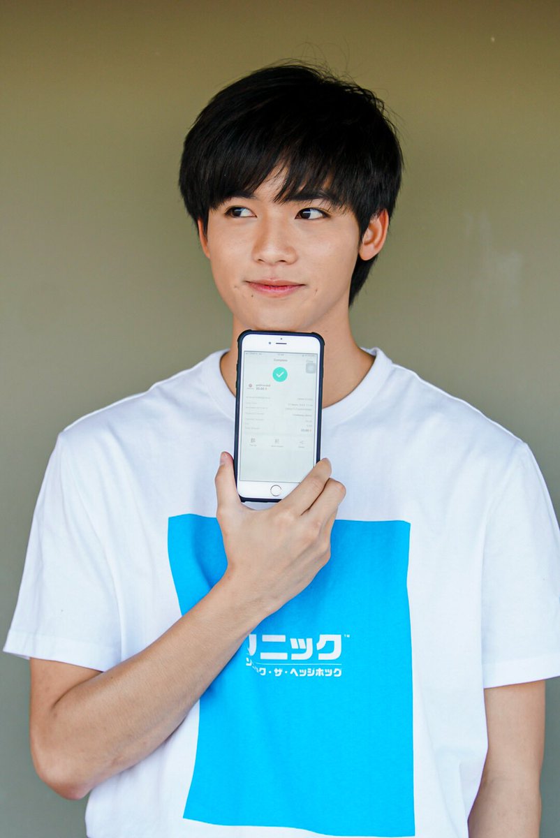 Fluke_pongsapat's tweet photo. TrueMoney Wallet เป็นเพื่อนให้อยู่บ้านสบาย จะจ่ายบิล เติมเกม ซื้อของใช้ที่จำเป็น  ใช้แทนเงินสด ลดสัมผัส ลดความเสี่ยงต่อเชื้ออีกด้วย ที่สำคัญคือเราสามารถร่วมบริจาคให้กับมูลนิธิรามาธิบดีได้อีกด้วย 😙 #อยู่บ้านหยุดเชื้อเพื่อชาติ #TrueMoneyStayAtHome #TrueMoneyWallet https://t.co/BvBO27XLeq