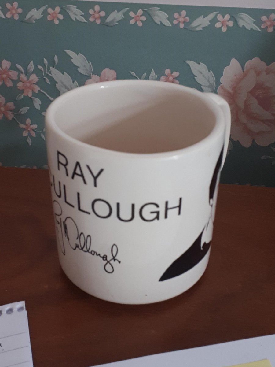 BulldogBDX's tweet photo. Well it's #Friday & it's #Alreadyathometime so just finishing my cup of #Tea with the #legend that is #RayMcCullough & that's me. Leave you with a #Savage650 just in from #WesternIsles for #FairlyrareFriday π https://t.co/xaHjUI5OOj